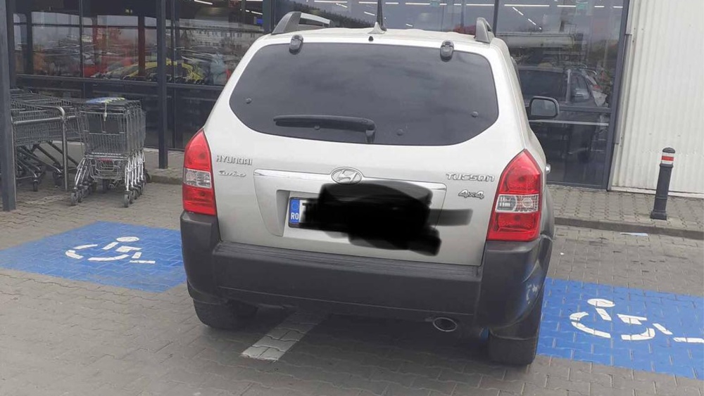 Tulcea: 40 de şoferi sancţionaţi pentru că au parcat pe locurile pentru persoanele cu handicap