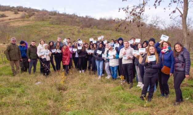 Asociaţia Deltapedia a plantat peste 50 de copaci în zona Bididia