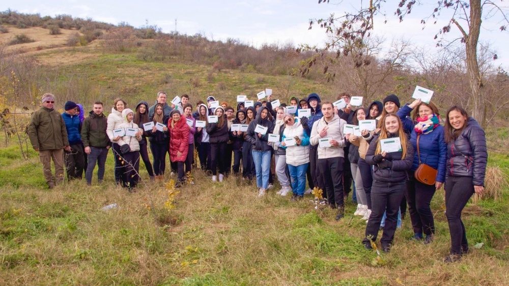 Asociaţia Deltapedia a plantat peste 50 de copaci în zona Bididia