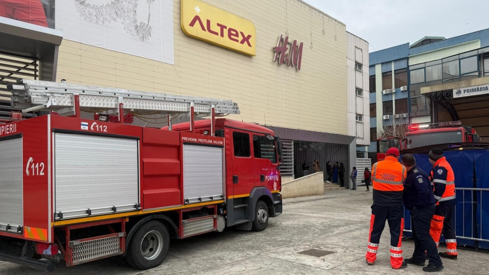 Un scurtcircuit electric putea să producă o tragedie în centrul comercial Winmarkt