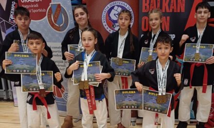 Luptători din Baia, rezultate remarcabile la Campionatul Balcanic de Kempo din Oradea