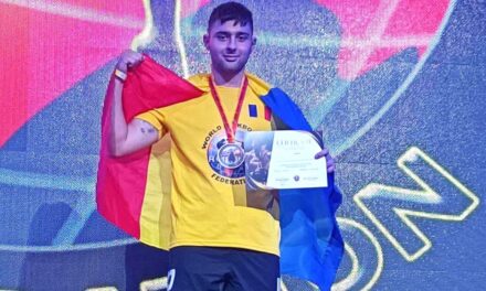 Luptătorul tulcean Daniel Moldoveanu, pe podium la Campionatul Mondial de Kickboxing W.K.F., din Spania