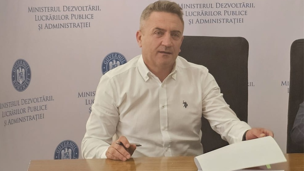 Vrem panouri fotovoltaice pe blocuri, dar nu avem asociaţii de proprietari