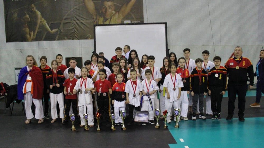 Karatiştii lui Pănuţă au câştigat 48 de medalii la Youth Challenge Cup