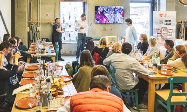 „Scrumbii de Rusalii”, festival de gastronomie şi muzică în Satul Pescăresc