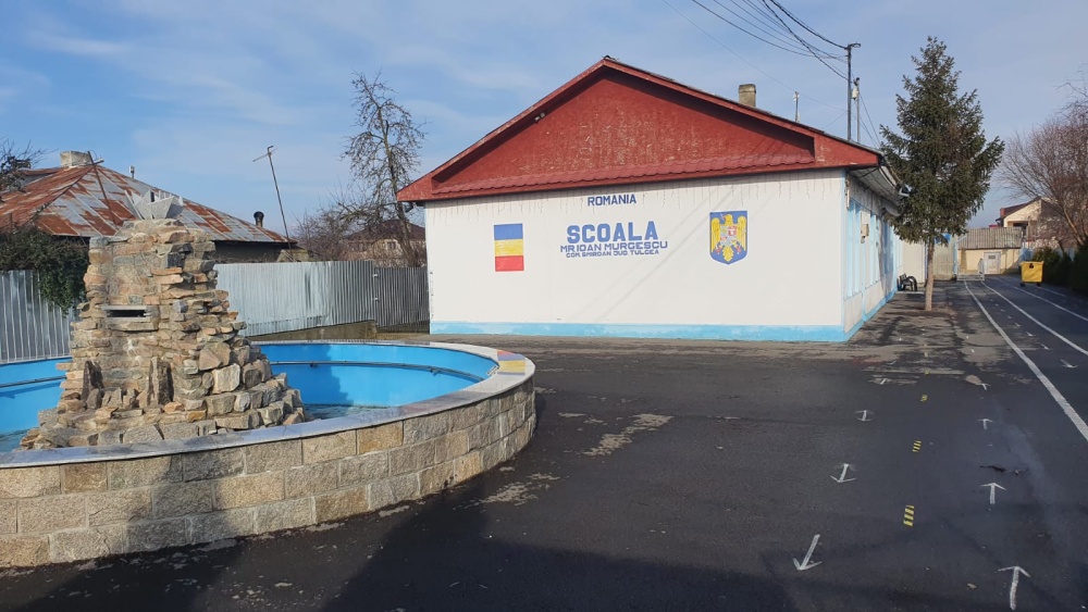 Şcoala Gimnazială „Maior Ioan Murgescu”din Smârdan scapă de latrină