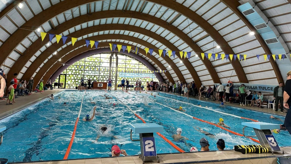 „Cupa Nufărul Deltei 2025″: circa 250 de înotători au luat startul la Tulcea
