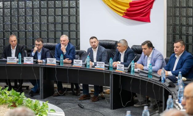 Ministrul Mediului, Mircea Fechet: „Va trebui să găsim o formulă de echilibru între toate activităţile care se desfăşoară deja în Deltă”
