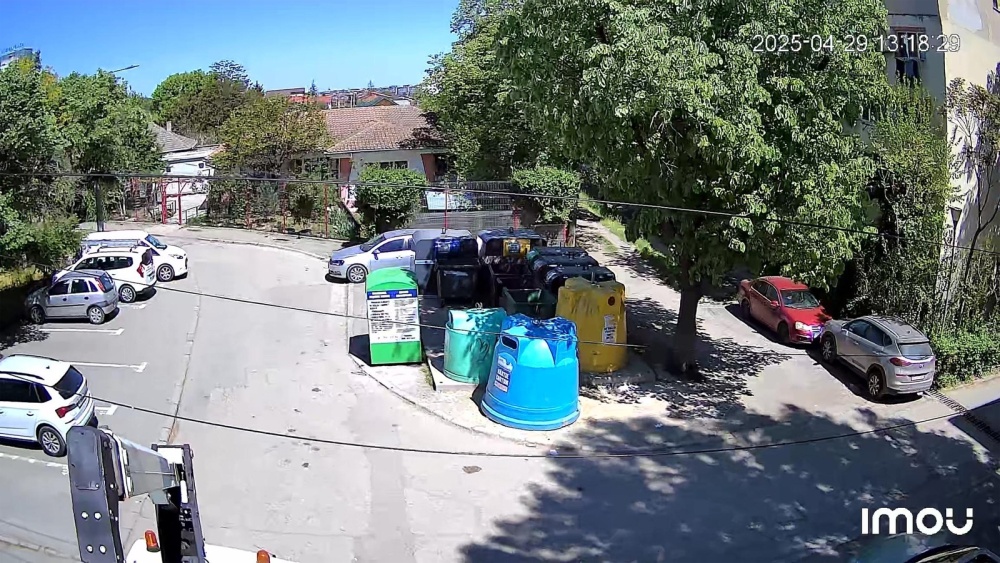 Punctele de colectare a deşeurilor din Tulcea, supravegheate video. Camerele funcţionează non-stop