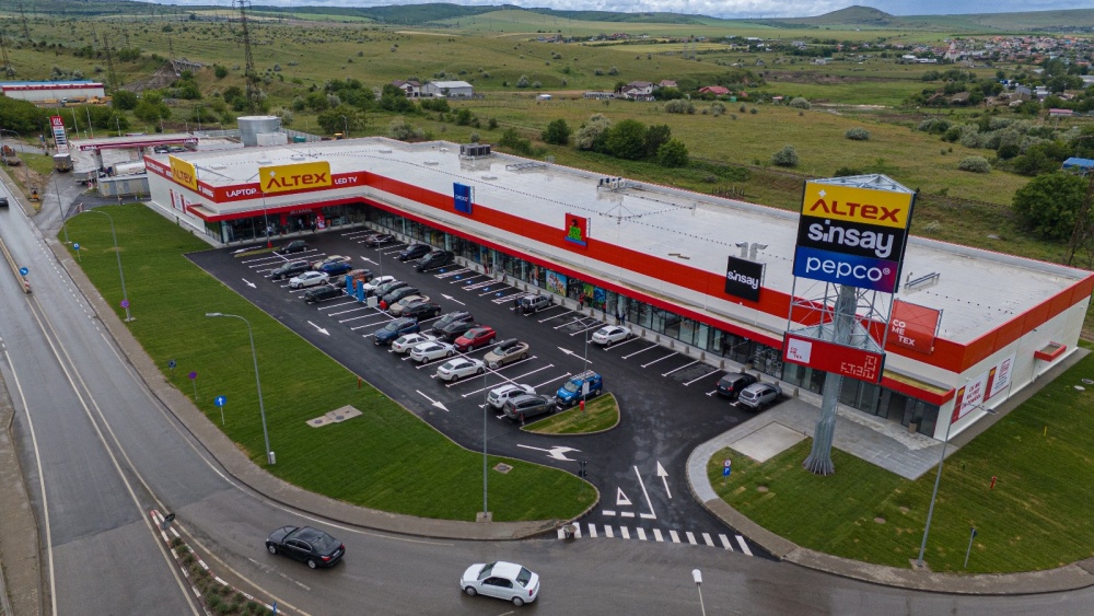 Tulcea Retail Park îşi deschide azi porţile pentru clienţi