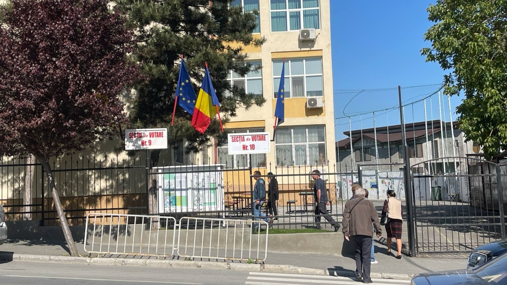 Tulcenii îşi aleg preşedintele: aproape 14% alegători au ieşit la vot, până la ora 11:00