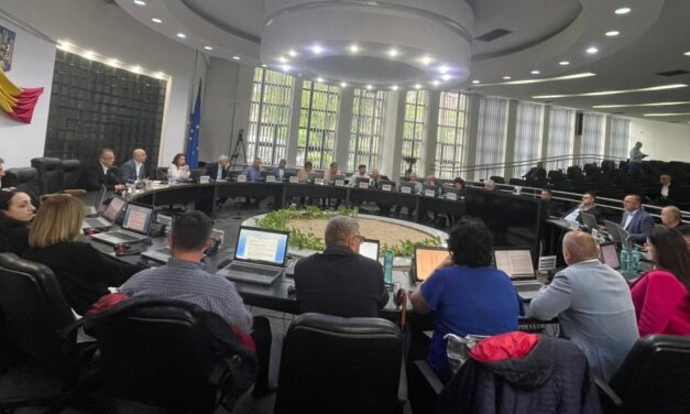 Bani risipiţi? Salarii de peste 400.000 lei/an la ATOP Tulcea, despre care Bolojan spune că nu face nimic