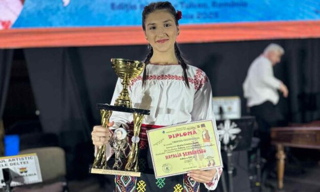 Cristina Maria Radu, câştigătoarea Festivalului „Natalia Şerbănescu”: „Visul bunicilor mei a fost să ajung o mare vedetă a folclorului românesc”