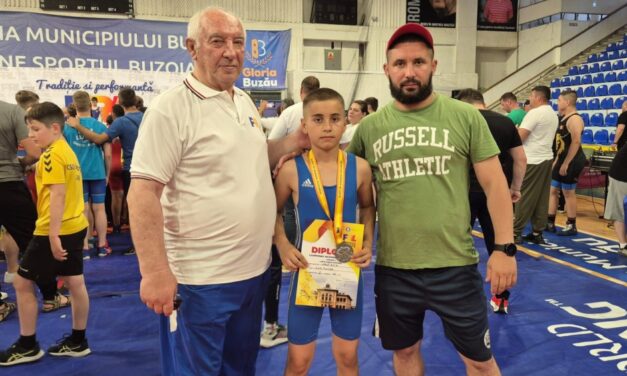 Luptătorul Ionuţ Beloi, medalie de argint la Finala Campionatului Naţional de Copii 12-13 ani