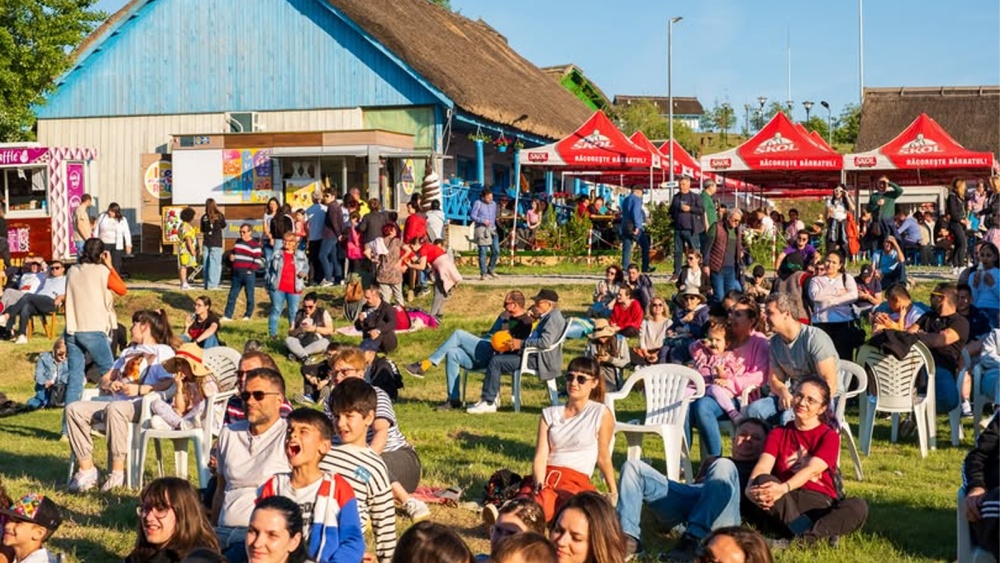Trei zile de distracţie la Festivalul „Scrumbii de Rusalii”, în Satul Pescăresc din municipiu