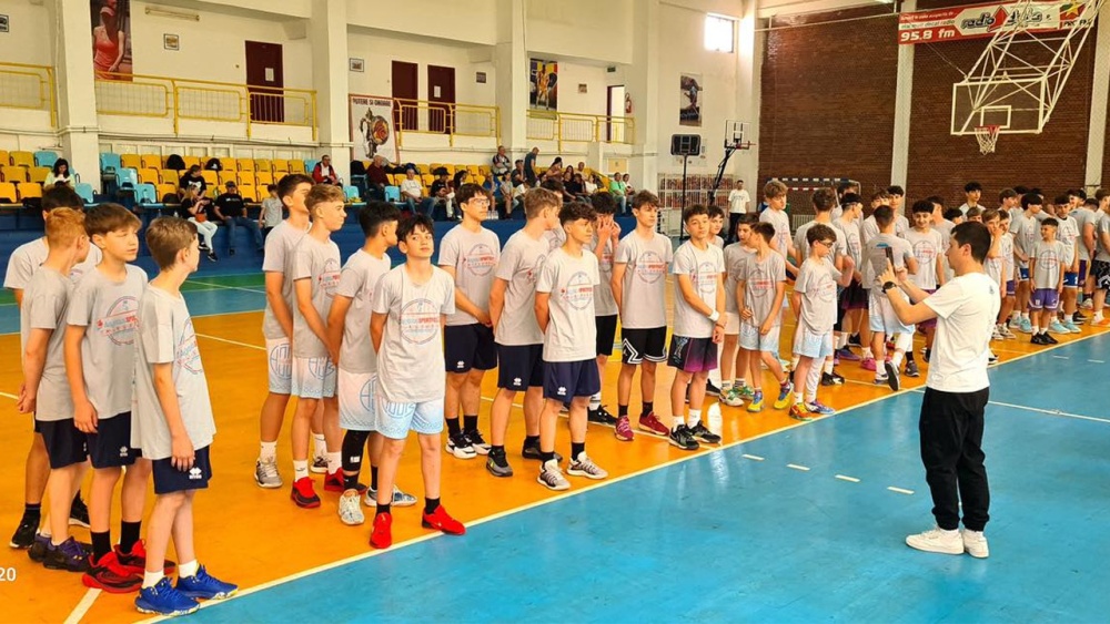 Tulcea: 22 de echipe participante la al doilea turneu al Campionatului Naţional de Baschet