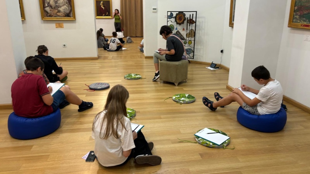 Ateliere de desen şi pictură pentru copii la Casa Avramide