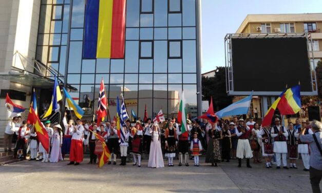 Copii de pe patru continente îşi dau întâlnire la Tulcea, la „Peştişorul de Aur”