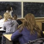Încep înscrierile pentru liceul seral în Tulcea