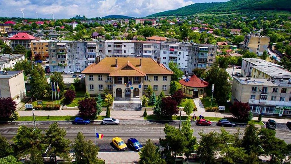 Probleme cu furnizarea apei la Babadag, din cauza caniculei şi scăderii debitului din puţuri