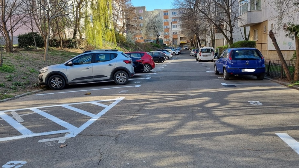 Tulcea: Licitaţiile pentru alocarea locurilor de parcare încep pe 4 august