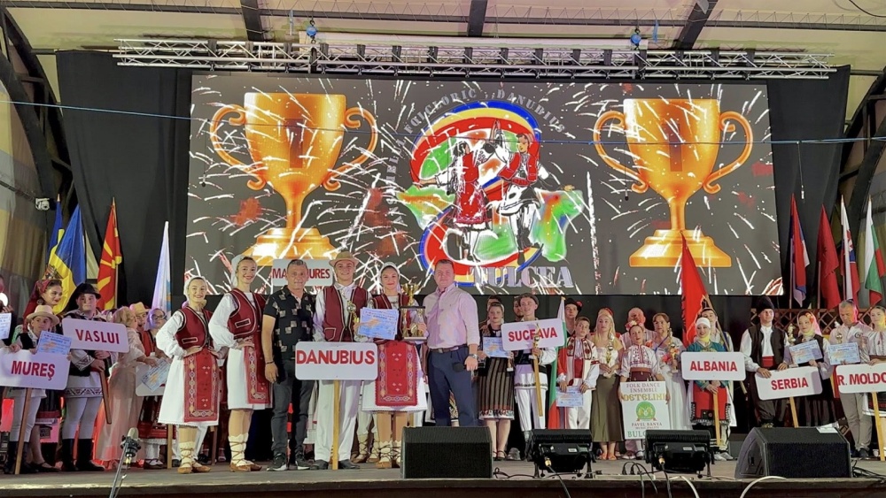 Trofeul Festivalului „Peştişorul de Aur” rămâne la Tulcea, la Ansamblul „Danubius”