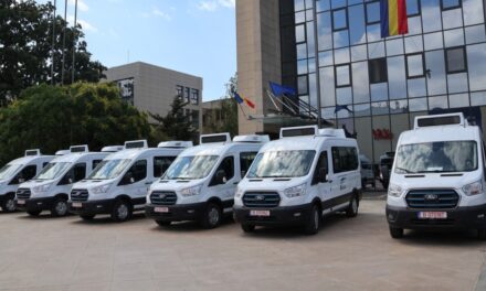 Achiziţiile microbuzelor electrice şcolare cumpărate prin PNRR, la control. Consiliul Judeţean Tulcea a cumpărat 23 cu 853.000 lei bucata