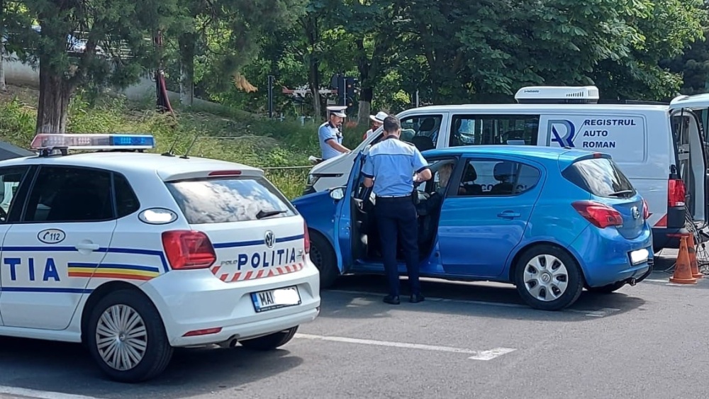 Poliţiştii tulceni, la vânătoare de maşini tunate: 57 de şoferi au rămas fără talon