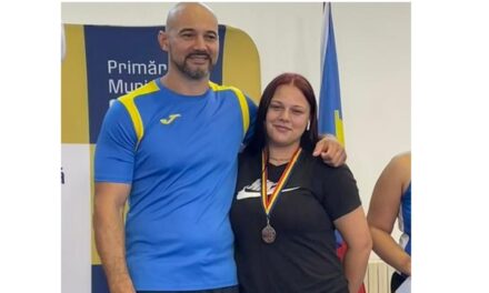 Pugilista Maria Teodora Acsente: „Un sportiv adevărat este recunoscut inclusiv după felul în care merge, vorbeşte şi priveşte situaţiile”