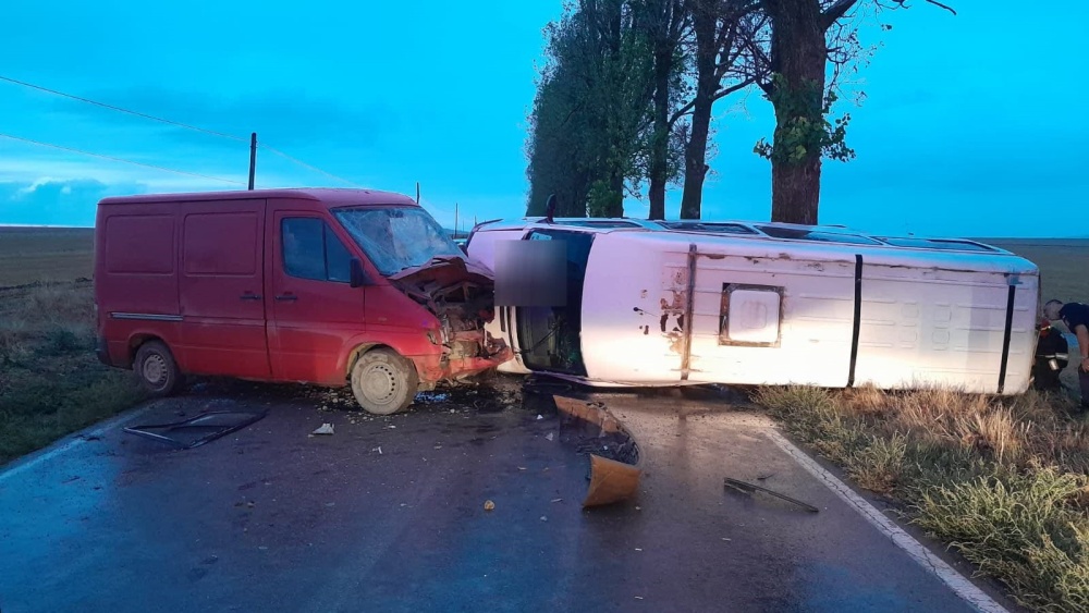 Accident rutier pe DJ 222, Tulcea – Agighiol: doi şoferi au ajuns la spital
