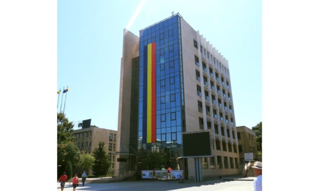 Burse speciale de merit pentru 30 de elevi de la Consiliul Judeţean Tulcea
