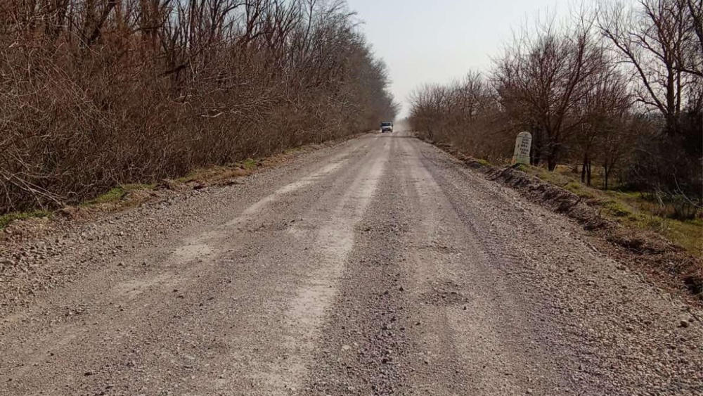 Constatări triste, soluţii lipsă: Cel mai distrus drum judeţean, Tulcea – Chilia, tot fără finanţare, trecerea cu bacul la Nufăru, de două ori mai scumpă decât la Galaţi