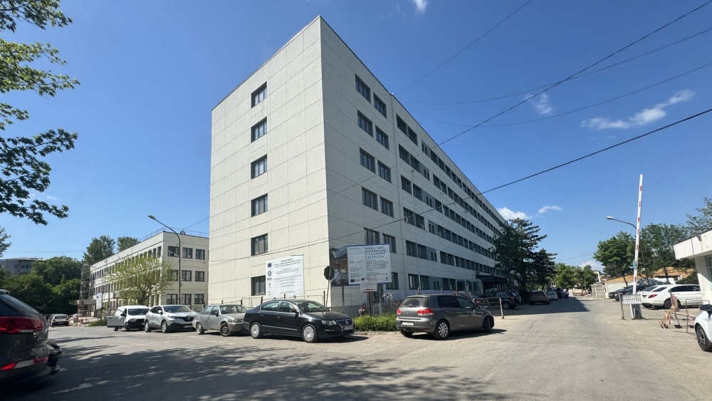 Mai multe stimulente financiare lunare pentru medicii de la Spitalul Judeţean Tulcea
