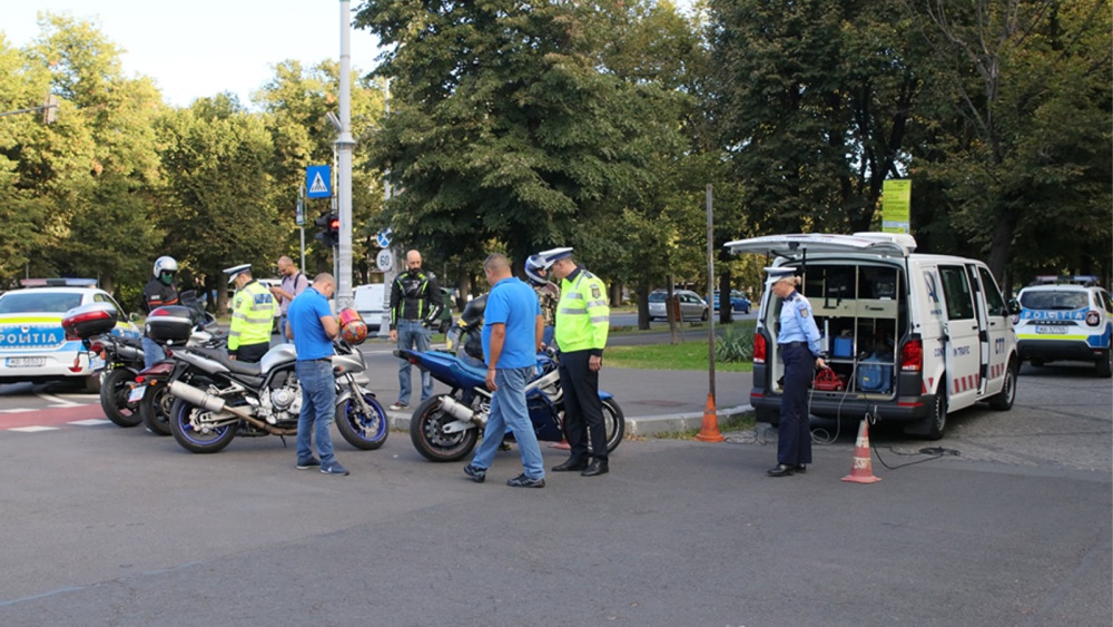 Motoarele turate strică liniştea tulcenilor. 40 de şoferi au fost amendaţi