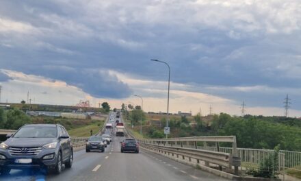 Tulcenii pierd aproape 7 zile pe an în traficul aglomerat din municipiu