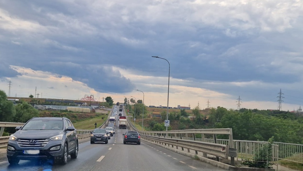 Tulcenii pierd aproape 7 zile pe an în traficul aglomerat din municipiu