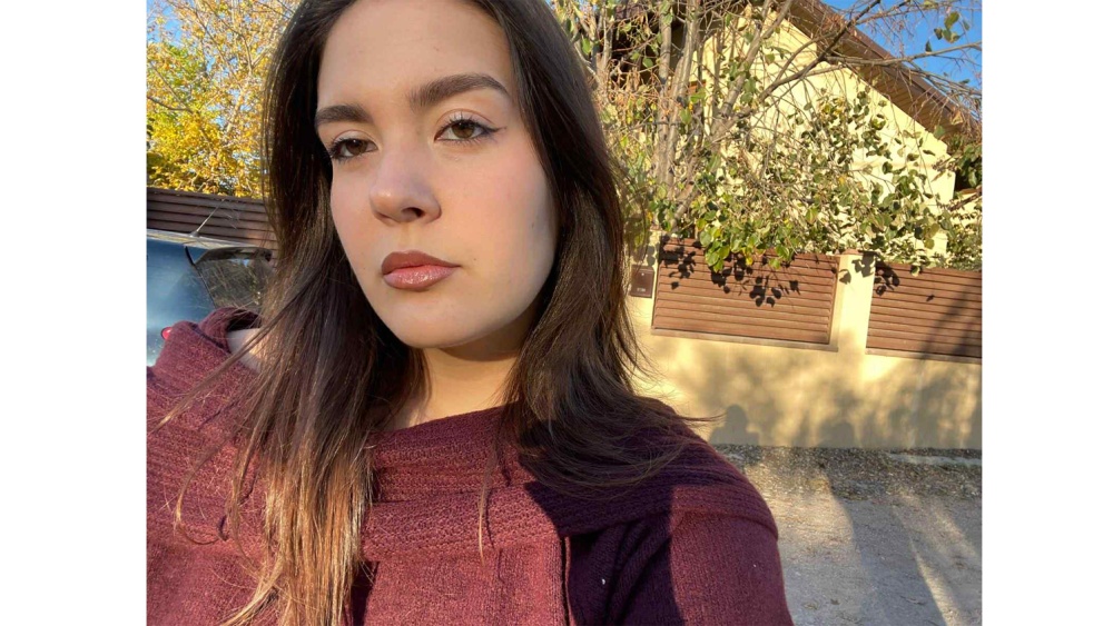 Alexia Modoran, elevă la „Grigore Moisil”, menţiune la Concursul Naţional de Poezie „Iulia Hasdeu”