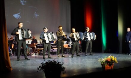 Acordeonul cucereşte scena Teatrului „Jean Bart”. Festivalul „Din Inimă de Acordeon”, la finalul lui octombrie