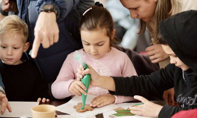 Moş Canotcă revine în Delta Dunării cu Paddle for Joy 2025