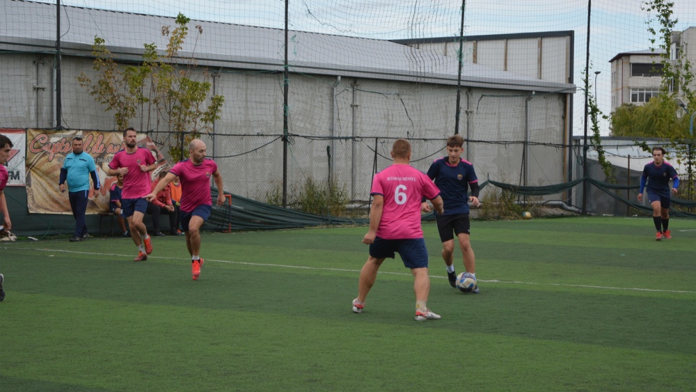 O nouă etapă plină de goluri în Superliga de minifotbal