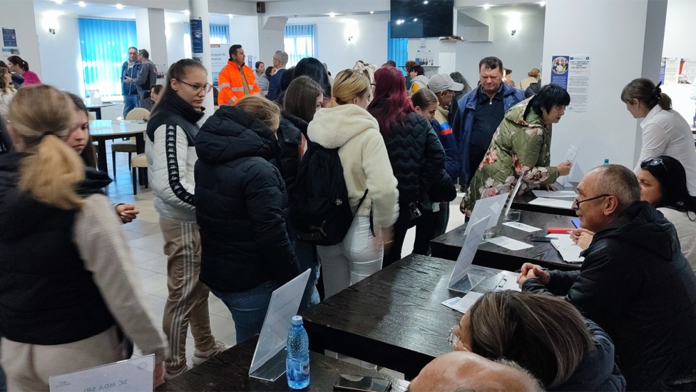 Peste 200 de tulceni şi-au găsit un job la Bursa Locurilor de Muncă