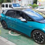 Primăria Tulcea va taxa şoferii pentru încărcarea maşinilor electrice