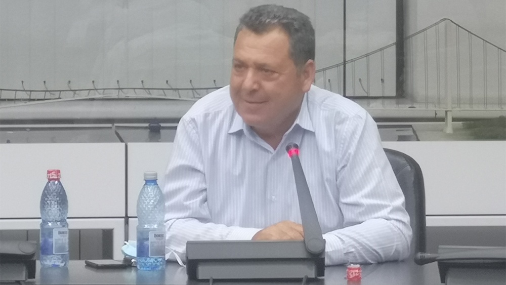 Primarul comunei Stejaru, Dumitru Enache: „Încercăm să trăim în această mlaştină în care ne-au adus legile care s-au aprobat în Parlament”