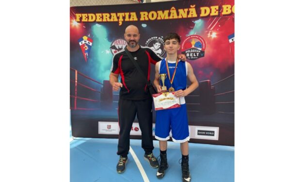 Pugilistul Cosmin-Adrian Ene, medalie de aur la Campionatul Naţional de Box pentru Cadeţi