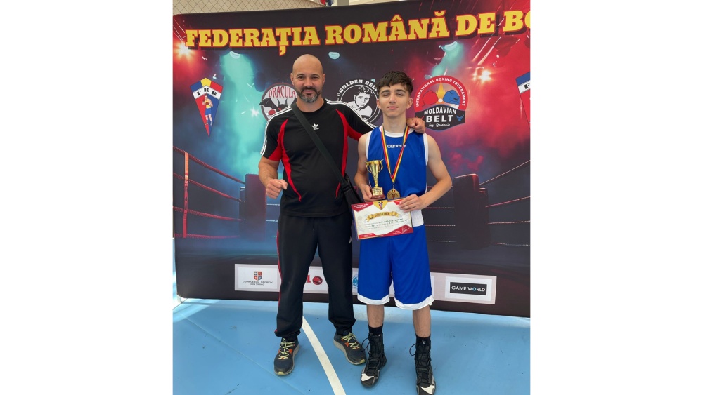 Pugilistul Cosmin-Adrian Ene, medalie de aur la Campionatul Naţional de Box pentru Cadeţi