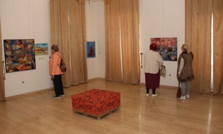 Tulcea găzduieşte Sesiunea Naţională de Comunicări şi Bienala de Pictură „Alexandru Ciucurencu”