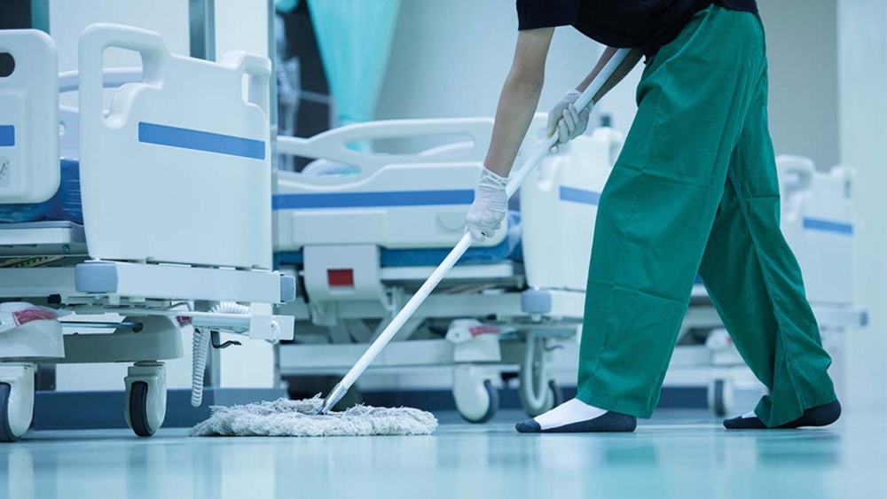 Deficienţe în două spitale private din Tulcea: se foloseşte mopul cu franjuri
