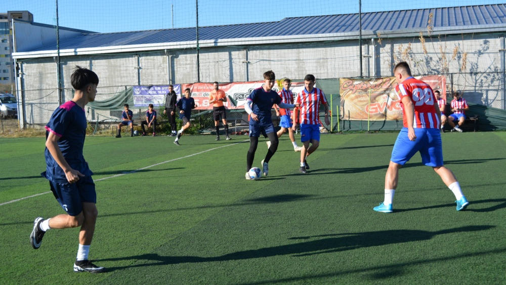 Derby-ul campionatului la minifotbal, câştigat categoric de Viitorul Frecăţei