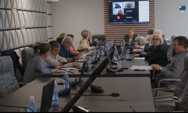 Dilemă în Consiliul Local: Noul centru pentru vârstnici din cartierul Dallas, prea aproape de zona industrială?