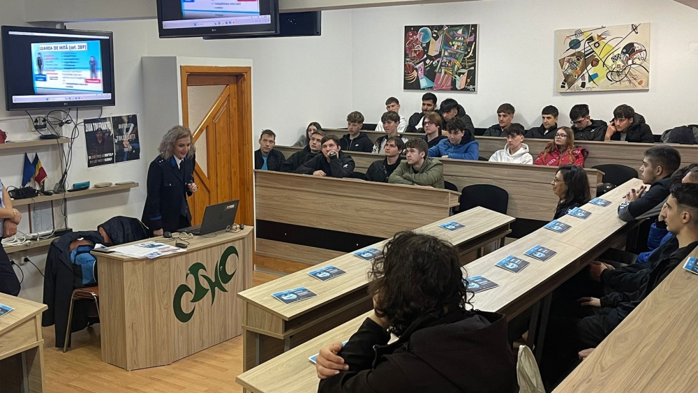 Corupţia de la mic la mare la Liceul Tehnologic „Henri Coandă”: Elevii recunosc că ar oferi mită pentru a obţine permisul de conducere